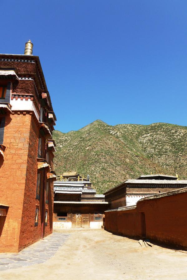 Overseas Tibetan Hotel Xiahe Extérieur photo